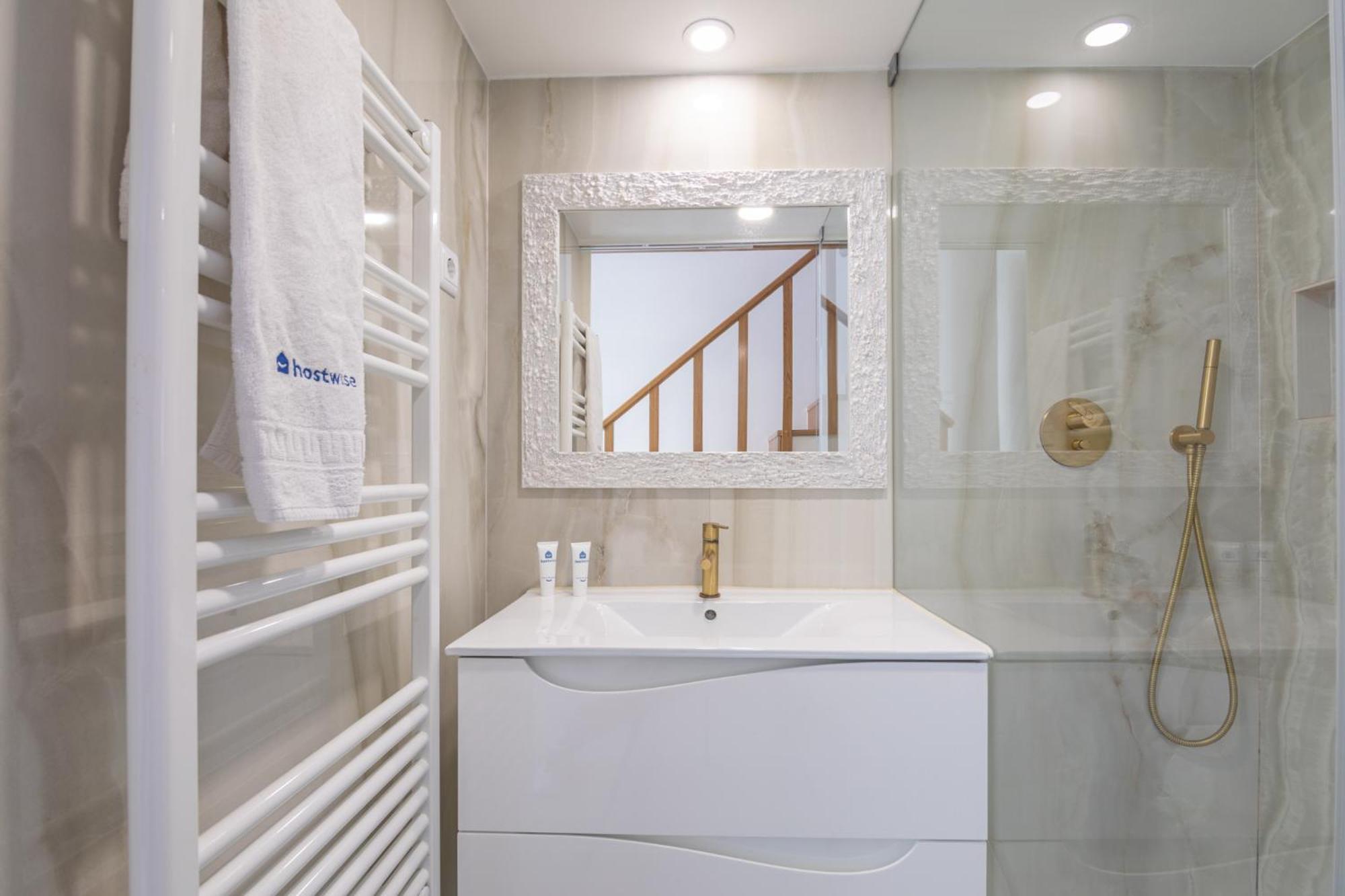 ポルトDeluxe Spacious Flats W Mezzanine By Host Wiseアパートメント 部屋 写真